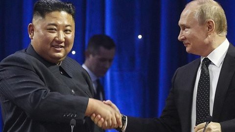 Những hình ảnh ấn tượng nhất tại Hội nghị thượng đỉnh Kim-Putin lần đầu tiên - Ảnh 13.