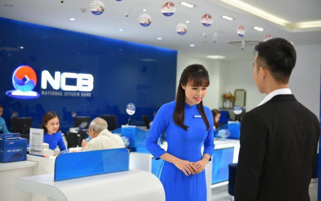 Chọn ngân hàng hay chọn giám đốc?