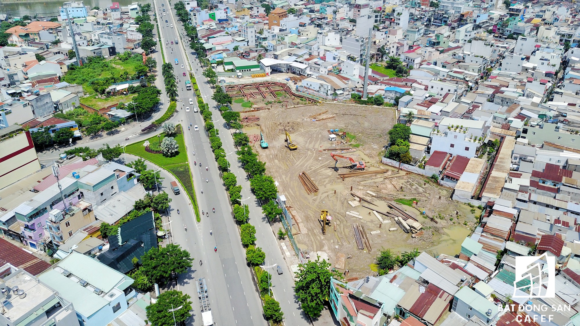 Cận cảnh dự án Đức Long Golden Land bị đắp chiếu vừa được chuyển sang cơ quan công an TPHCM điều tra - Ảnh 1. Cận cảnh dự án Đức Long Golden Land bị đắp chiếu vừa được chuyển sang cơ quan công an TPHCM điều tra - Ảnh 1.