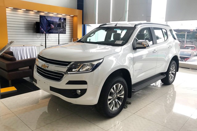 VinFast giảm giá xe Chevrolet cả trăm triệu đồng, Trailblazer dưới 800 triệu rẻ nhất phân khúc, đuổi theo Toyota Fortuner - Ảnh 1.