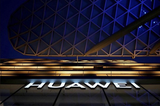 Công ty Mỹ ép chính phủ giảm lệnh cấm Huawei - Ảnh 1.