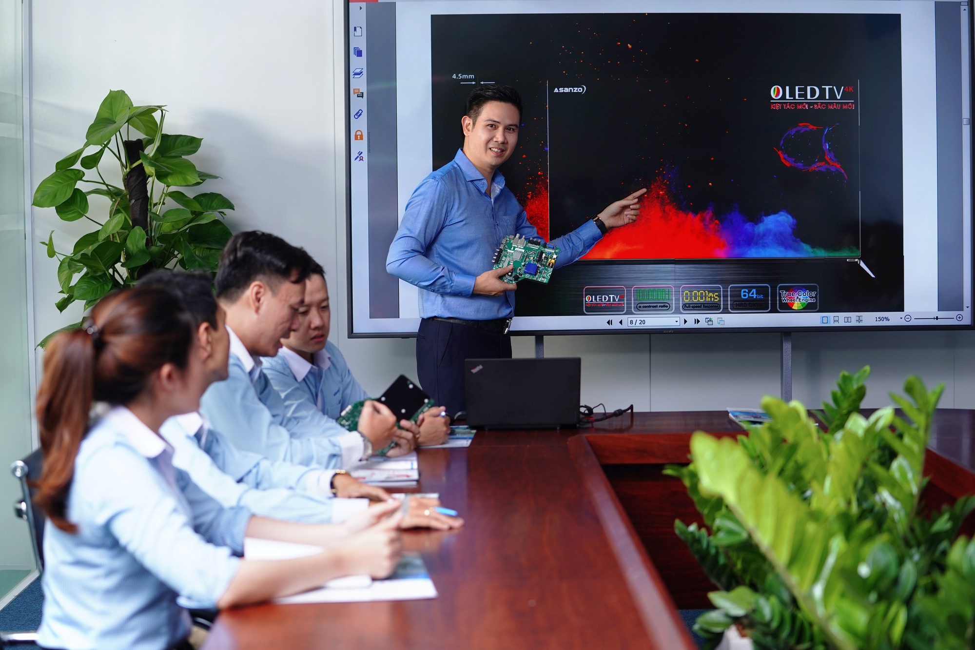 Shark Tam – Doanh nhân “không biết sợ” và quyết tâm đưa thương hiệu điện tử Việt vươn ra thế giới - Ảnh 11.