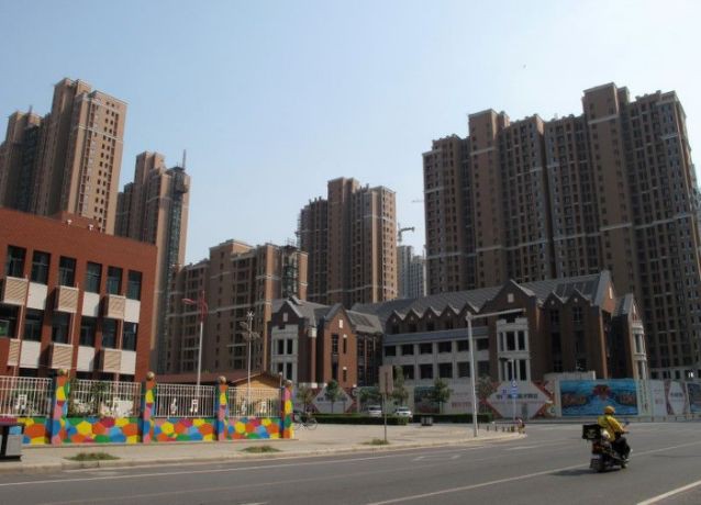 Trịnh Châu - thành phố trung tâm đang nguội dần vì kinh tế Trung Quốc giảm tốc - Ảnh 1.
