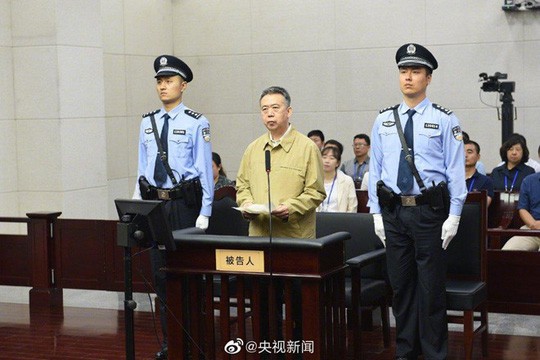 Cựu giám đốc Interpol thừa nhận nhận hối lộ sau thời gian mất tích tại Trung Quốc - Ảnh 1.