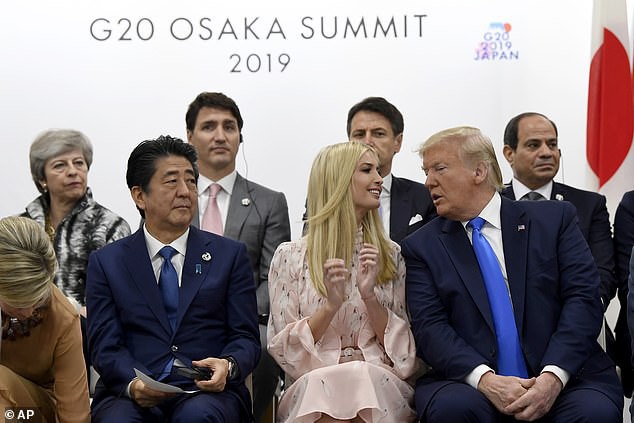 Khoảnh khắc Ivanka Trump khiến các nhà lãnh đạo thế giới ngước nhìn không rời mắt gây sốt mạng xã hội - Ảnh 4.
