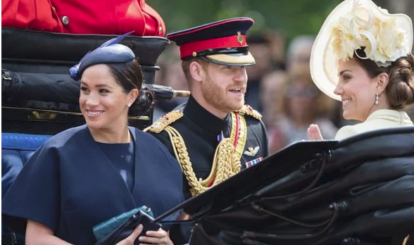 Vợ chồng Meghan Markle gây sốc khi làm điều tàn nhẫn với gia đình Công nương Kate khiến dư luận dậy sóng - Ảnh 2.