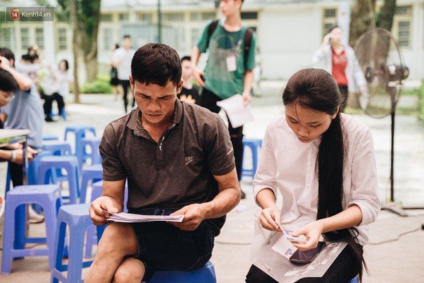 Trăn trở của phụ huynh “già” có con vừa đỗ Đại học: Lúc con ra trường bố mẹ đã 70 tuổi, con phải cố gắng vì bố mẹ không thể theo con suốt cuộc đời - Ảnh 11.