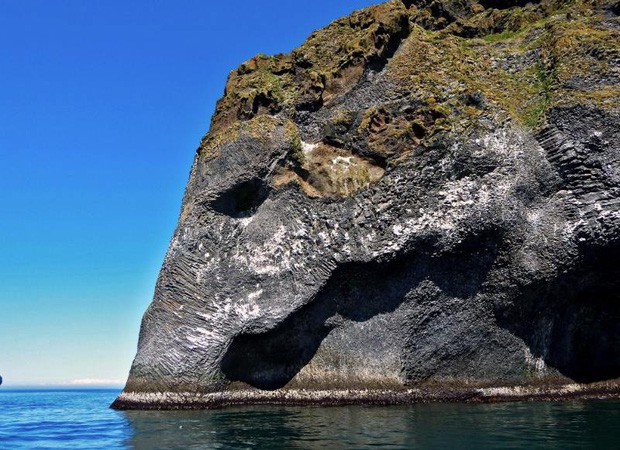 Cả thế giới đang sửng sốt vì tảng đá hình voi khổng lồ ở Iceland quá giống thật, khi chụp flycam từ trên xuống còn sốc hơn! - Ảnh 9.