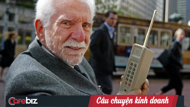 Bại binh Motorola, kẻ tiên phong thực hiện cuộc gọi đầu tiên nay chật vật sinh tồn: Thấu hiểu khách hàng chưa đủ, trễ đồng nghĩa với không bao giờ! - Ảnh 1.
