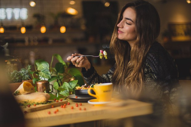 Các nhà hàng cấm khách mang đồ ăn thừa về là lãng phí, keo kiệt ư? Sai rồi, có họ lý cả đó! - Ảnh 1.