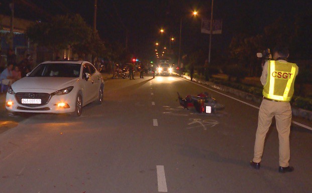 Ô tô Mazda3 tông chết người đi xe máy trên quốc lộ 53 - Ảnh 1.