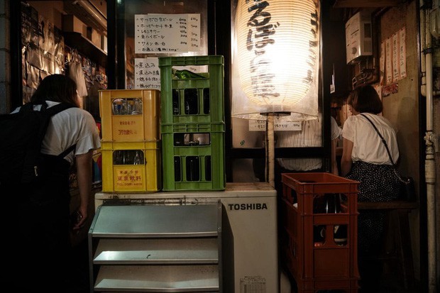 Phố cổ hoàng kim của Tokyo: Nơi 300 nhà hàng cùng nhau trốn thế giới hiện đại, chen chúc trong diện tích bằng nửa sân bóng - Ảnh 11.