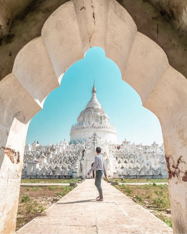 Ngỡ ngàng thấy dân du lịch check-in bước trên… sóng ở ngôi chùa trắng đẹp nhất nhì Đông Nam Á - Ảnh 12.