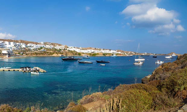 Đảo Mykonos - Thiên đường đốt tiền của giới siêu giàu: Sương sương thuê lều nhỏ trên bãi biển thôi cũng ngốn hơn 100 triệu đồng - Ảnh 6.