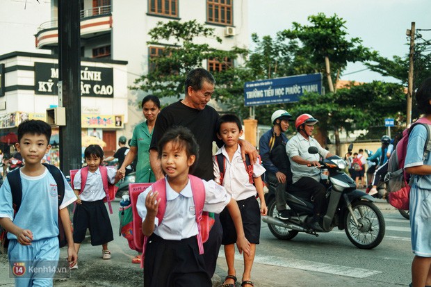 Ông bụt ở Sài Gòn tặng hơn 100 tỷ cho trẻ mồ côi: Nếu đã gọi mấy đứa nhỏ là con thì tiền bạc đừng để trong đầu - Ảnh 9.