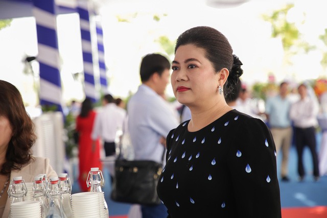 Shark Liên kể sự tình cá mập nội chiến với Shark Bình và chuyện buồn sau bể cá mập: Nhiều bạn đang bị sống ảo, không kiểm soát được giấc mơ của mình - Ảnh 4. Shark Liên kể sự tình cá mập nội chiến với Shark Bình và chuyện buồn sau bể cá mập: Nhiều bạn đang bị sống ảo, không kiểm soát được giấc mơ của mình - Ảnh 4.