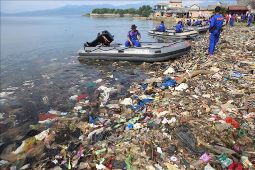 Cuộc chiến chống rác thải nhựa của ASEAN và 3 quốc gia dẫn đầu về nhập khẩu nhựa là Malaysia, Thái Lan, Việt Nam - Ảnh 1.