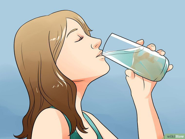 Đừng chờ khát mới uống nước: 6 mẹo uống nước giúp bạn khỏe mạnh hơn - Ảnh 1.
