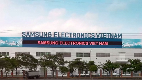 Nikkei: Samsung Việt Nam khẳng định vẫn hoạt động trong tình trạng hoàn hảo, FPT Retail hưởng lợi vì nhu cầu mua smartphone và laptop để học trực tuyến tăng vọt - Ảnh 2.