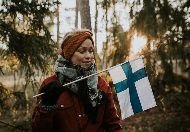 Học cách cân bằng cuộc sống từ các quốc gia hạnh phúc nhất thế giới: Đan Mạch không có khái niệm làm thêm giờ trong khi Phần Lan dành cả mùa hè bên người thân - Ảnh 1.
