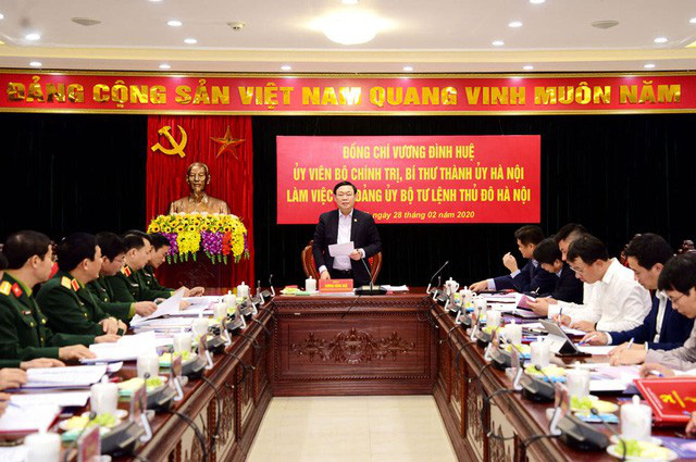 Bí thư Thành ủy Hà Nội Vương Đình Huệ giữ chức Bí thư Đảng ủy Bộ Tư lệnh Thủ đô Hà Nội  - Ảnh 1.
