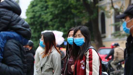 Chuyên gia y tế chỉ ra 4 sự khác biệt giữa viêm phổi Vũ Hán, cảm lạnh và bệnh cúm - Ảnh 4.