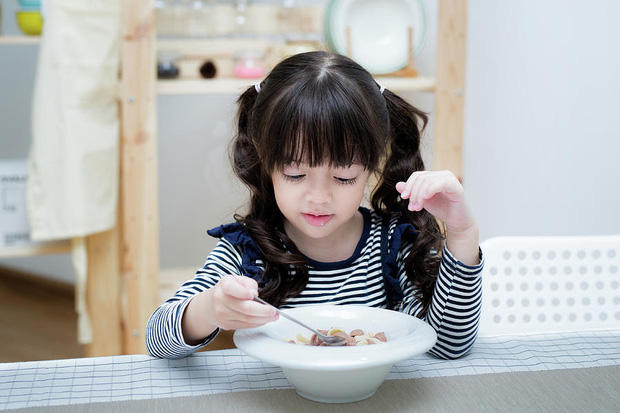 Chế độ dinh dưỡng cho trẻ nhỏ giúp tăng cường sức đề kháng, đề phòng lây nhiễm virus Corona - Ảnh 5.