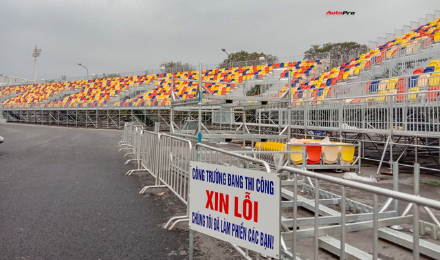 Quang cảnh đường đua F1 Hà Nội sau lệnh hoãn: Đại công trường ngổn ngang, công nhân vẫn làm việc - Ảnh 18.