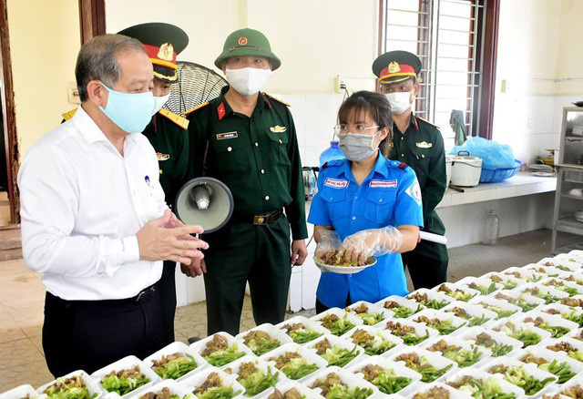 Chủ tịch tỉnh Thừa Thiên Huế: Lời kêu gọi của Tổng Bí thư đã khơi dậy lòng yêu nước, lòng tự hào dân tộc, tạo ra sức mạnh toàn dân chống dịch Covid-19 - Ảnh 1.