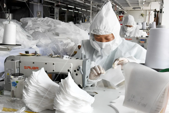 Trung Quốc dừng giấy phép xuất khẩu trang thiết bị, vật tư y tế - Ảnh 1.