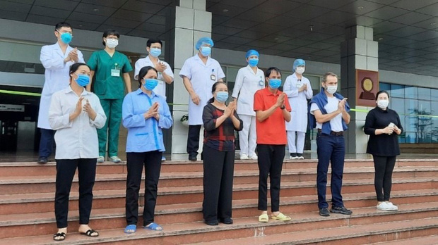 Cựu đại sứ Pháp tại Việt Nam: Người dân Việt Nam hoàn toàn có thể tự hào về đội ngũ y tế của mình - Ảnh 3.