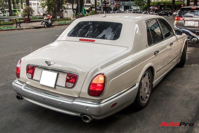 Những điều ít biết về Bentley Arnage của ông Đặng Lê Nguyên Vũ: Hàng hiếm đầu tiên Việt Nam, giá đồn đoán 21 tỷ từ nhiều năm trước - Ảnh 8.