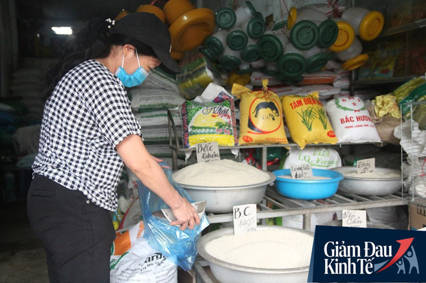 Gặp người chủ trọ ở Hà Nội tặng gạo, nước mắm cho khách thuê mùa dịch Covid-19 - Ảnh 7.