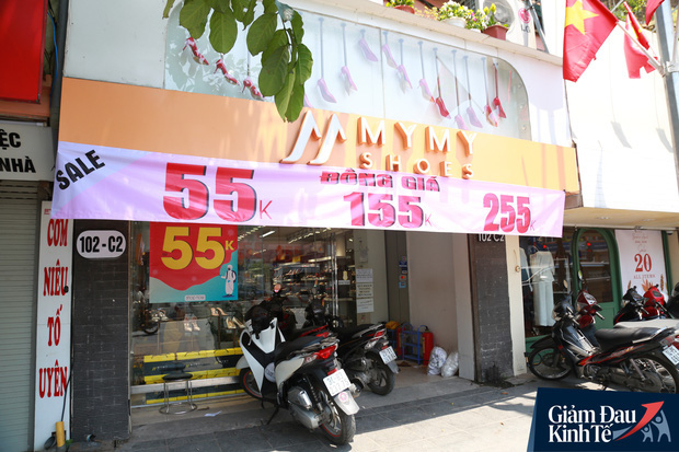 Loạt khu phố thời trang ở Hà Nội mở cửa trở lại, giảm giá sốc lên tới 80% - Ảnh 5.