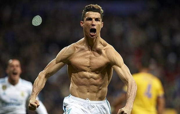 Những màn lột xác về body khó tin tại làng bóng đá: Kết quả toàn cực phẩm, hành trình của Ronaldo vô cùng thần kỳ nhưng chưa phải người gây sửng sốt nhất - Ảnh 2.