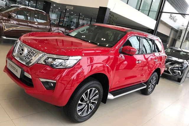 Nissan Terra liên tục giảm giá: Cao nhất hơn 900 triệu, rẻ hơn gần 400 triệu đồng so với Toyota Fortuner - Ảnh 2.