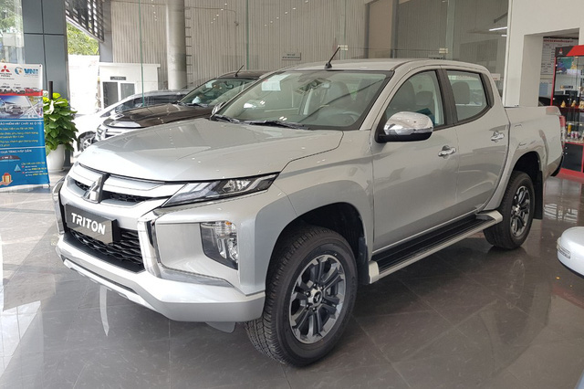 Mitsubishi Triton xả kho, giảm giá kỷ lục gần 140 triệu, rẻ hơn Ford Ranger 70 triệu đồng - Ảnh 2.