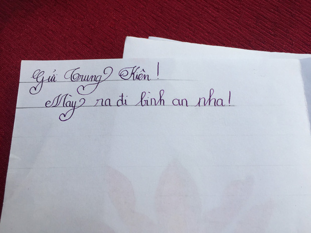  Quặn lòng những cánh thư bạn cùng lớp viết gửi nam sinh vừa ra đi vì cây phượng đổ: Tao có vẽ hộp cơm cho mày đấy  - Ảnh 8.