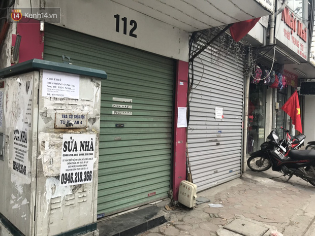 Phố kinh doanh sầm uất tại Hà Nội đồng loạt đóng cửa treo biển sang nhượng, cho thuê cửa hàng do ảnh hưởng bởi dịch COVID-19 - Ảnh 11.