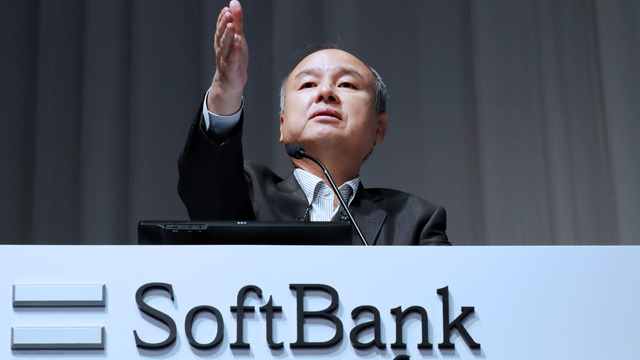 Gánh khoản lỗ lên đến 17 tỷ USD, CEO quỹ Vision Fund của SoftBank vẫn được tăng gấp đôi lương thưởng - Ảnh 2.