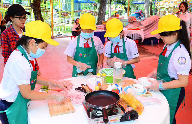  Dạy kỹ năng sống cho con: Bố mẹ bận rộn đến đâu cũng đừng bao giờ lơ là kẻo lớn lên con phải chịu thua thiệt với bạn bè - Ảnh 3.