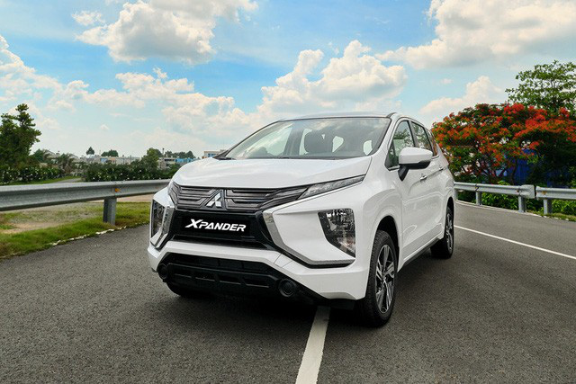 Mitsubishi Xpander 2020 thêm bản số sàn: Giá 555 triệu đồng, vẫn nhập nguyên chiếc, thêm áp lực cho Ertiga và XL7 - Ảnh 1.