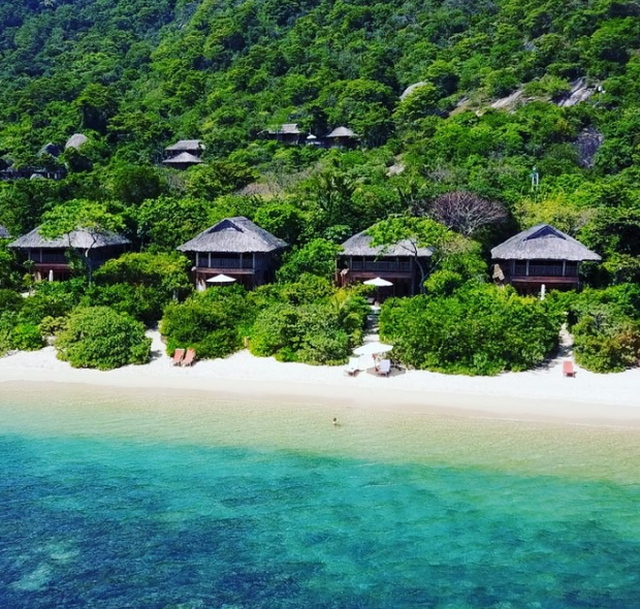 Top 3 resort đắt đỏ bậc nhất Việt Nam: Tiền phòng 1 đêm bằng lương người khác ‘cày cuốc’ cả tháng - Ảnh 3.