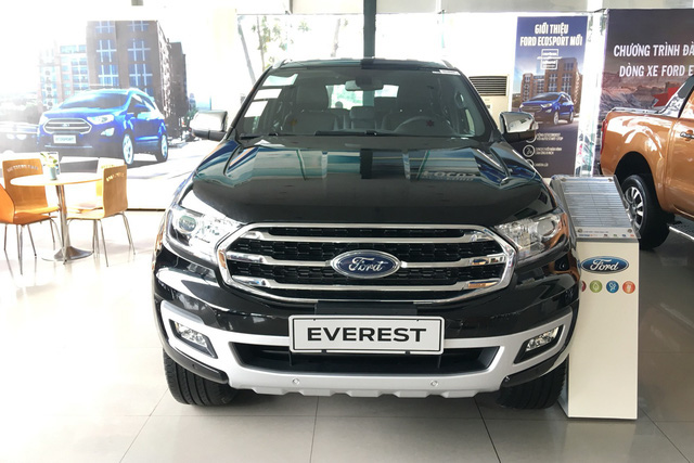 Đại lý tìm đủ cách dọn kho Ford Everest: Giảm giá gần 200 triệu, độ sẵn nhiều đồ chơi ‘hàng hiệu’ giá cả trăm triệu đồng - Ảnh 1.