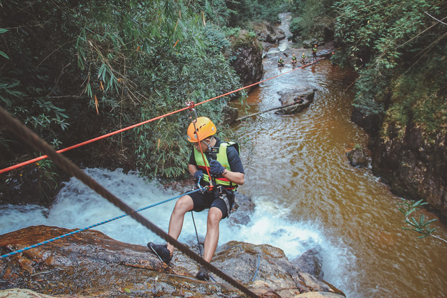 Một Đà Lạt khác thường: Tour vượt thác 6 levels không dành cho người yếu tim, khám phá thiên nhiên hùng vĩ - Ảnh 10.