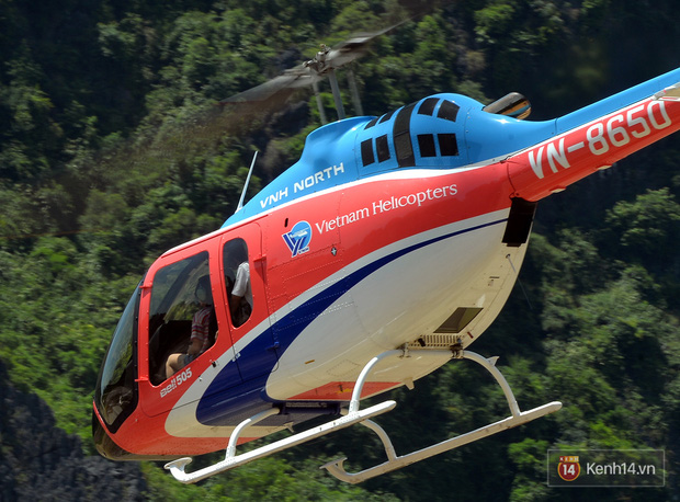 Đi Tràng An bằng máy bay: những vị khách đầu tiên đã được bay thử nghiệm ngắm cố đô trên trực thăng - Ảnh 5.