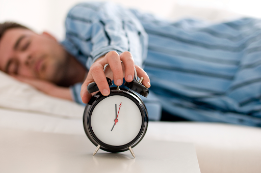 Mất ngủ tăng nguy cơ trầm cảm gấp 3 lần: 3 bước đơn giản để cải thiện chứng mất ngủ, cơ thể như được hồi sinh, chứng lo âu dần biến mất - Ảnh 1.