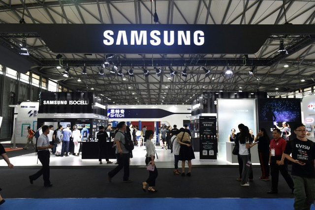 Nhu cầu học và làm việc trực tuyến tăng cao, giúp lợi nhuận Samsung nhảy vọt 24% - Ảnh 1.