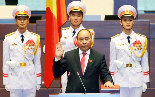 
Thủ tướng Chính phủ Nguyễn Xuân Phúc tuyên thệ nhậm chức.
