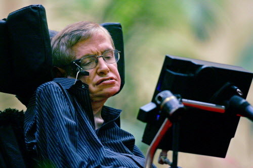 
Stephan Hawking cũng mắc phải chứng bệnh này
